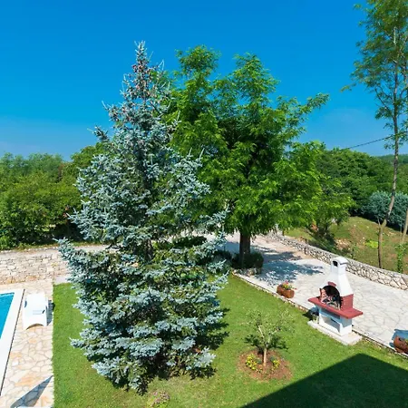 Luxurious Holiday In With Swimming Pool Holiday home