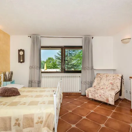 Luxurious Holiday In With Swimming Pool Holiday home