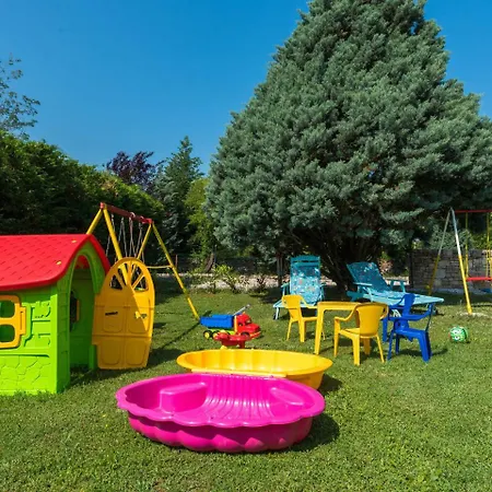 Luxurious Holiday In With Swimming Pool * Nedescina