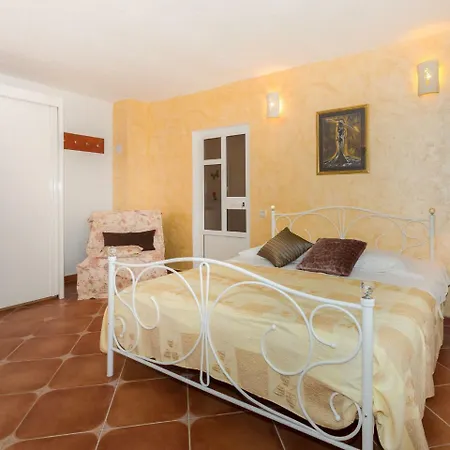 Luxurious Holiday In With Swimming Pool *